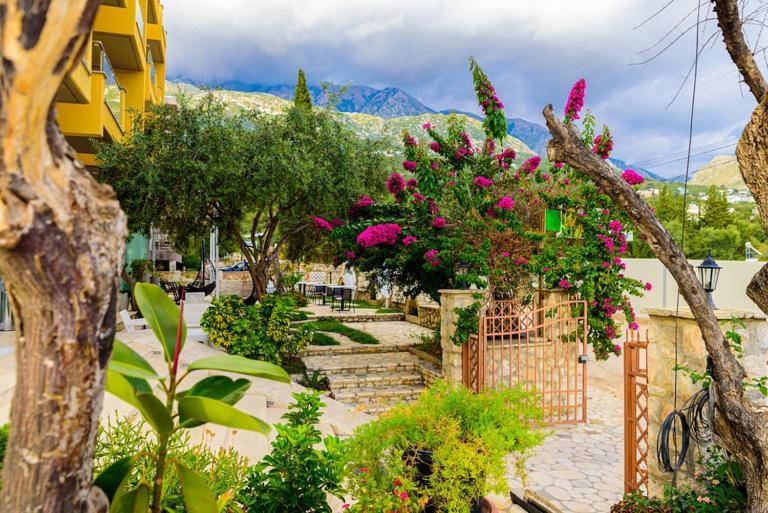 Hotel Orange Dhermi Exterior photo