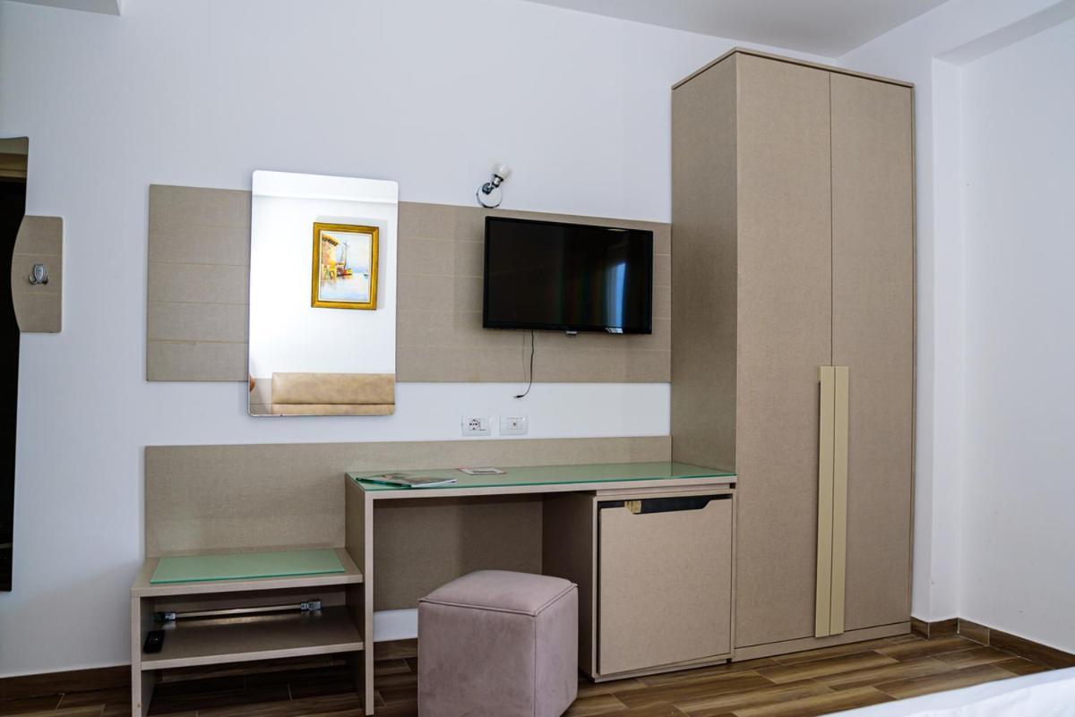 Hotel Orange Dhermi Exterior photo